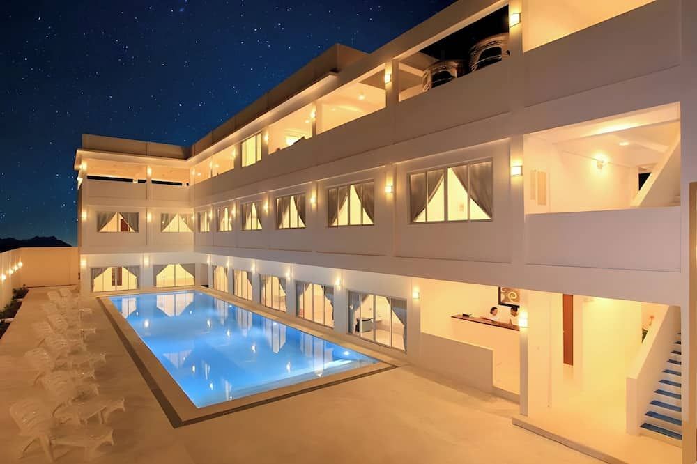 Coron Bluewave Hotel - קורון - בריכה