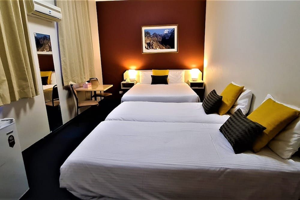 Brunswick Tower Hotel