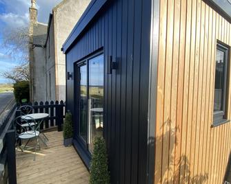 Little Woodbine - Tain - Balcony