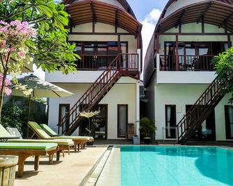 Naturela - South Kuta - Piscina