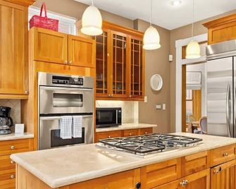 Stunning Historic Home - Dt Location! - Sleeps 8 - Denver - Küche