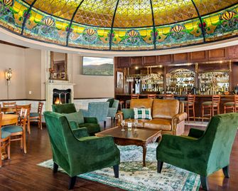 Chateau Big Bear Boutique Hotel, BW Signature Collection - ביג בר לייק - בר