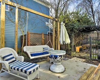 Home with Outdoor Oasis in Downtown Raleigh! - Raleigh - Binnenhof