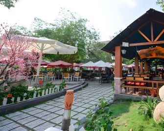Hoa Binh 2 Hotel - Long Xuyen - Patio