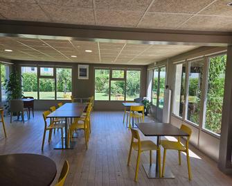 كامبانايلي دوفيل سانت أرنولت - دوفيل - مطعم