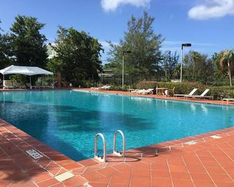 Beautiful South Finger Villa - John Hughes - Pool