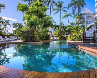 Rydges Esplanade Resort Cairns - Cairns - Pool