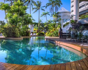 Rydges Esplanade Resort Cairns - Cairns - Pool