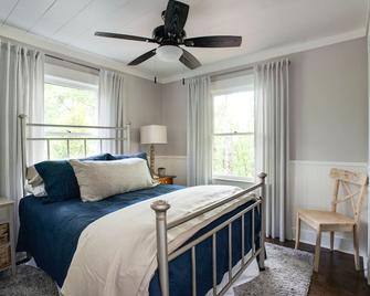 Mashburn Mountain Lodge-River And Mountain Views-Lake Rabun - Lakemont - Bedroom