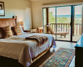 Ultimate Tx Lake House! Waterfront, 360 Views, Lake Travis, Austin, Hill Country - Lakeway - Bedroom