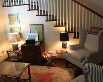 1895 Victorian home featured in - Waxahachie - Huiskamer