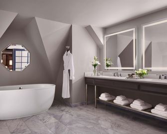 Fairmont Hotel Macdonald - Edmonton - Baño