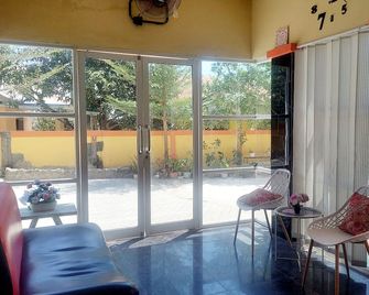 Sasando Residence Kupang - Kupang - Rezeption