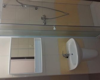 Hotel Buly - Písek - Baño