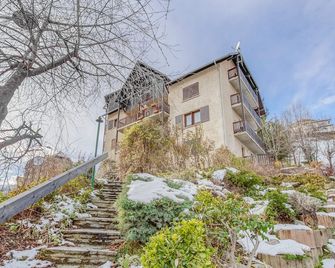 Les Fauvettes - appartement vue imprenable sur montagne - Embrun - Будівля
