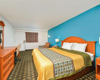 Americas Best Value Inn - Elizabethtown - Bedroom