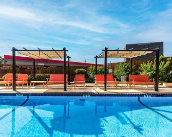 Affordable & Cozy One Bedroom Apartment! - Dallas - Piscina