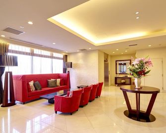 Hotel Yuquesta Asahibashi - Naha - Lobby