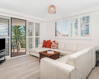 Mantra Coolangatta Beach - Coolangatta - Bedroom
