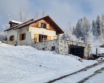 Country/mountain house, close to the 7 laux ski resort and hiking trails - Sainte-Agnès - Edificio