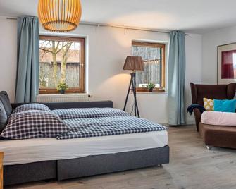 Ferienwohnung Silvia - Rosshaupten - Habitación