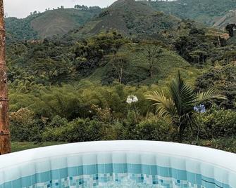 Acanto - Intrepido Glamping - Chinchiná - Piscina