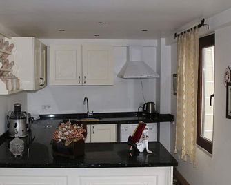 Hotel Öykü Butik - Bozcaada - Cocina