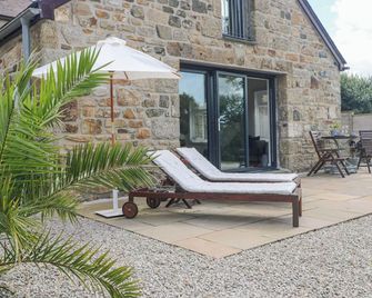 Apple Blossom Barn - Penzance - Patio