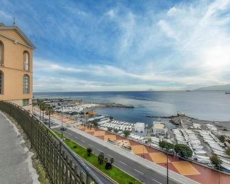 Amazing Apartment In Genova With Wifi - Genoa - Balcony