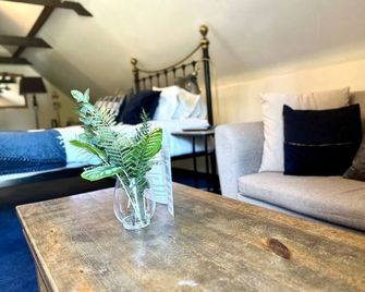 The George and Dragon Inn - Sudbury - Sala de estar