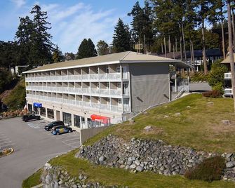 Beach Gardens Resort And Marina - Powell River - Building