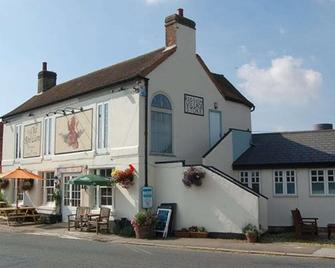 The Old Red Lion - Thame - Building