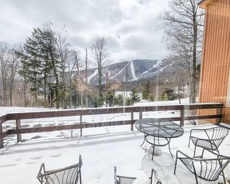 Large multi-family ski home located on the slopes of Sugarbush Resort - Warren - Balcony
