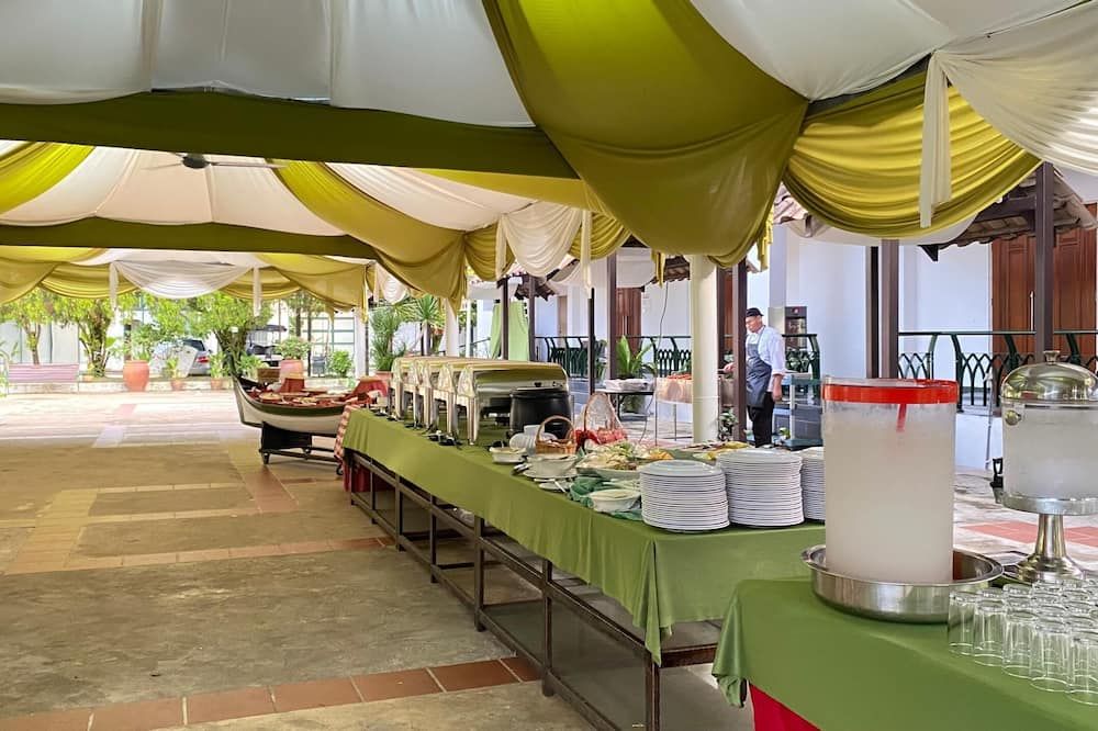 ريزيدانس إن تشيراتنج