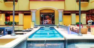 Embassy Suites by Hilton Laredo - Laredo - Pool