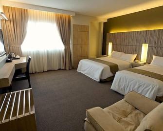 Grand Medallion Hotel - Kuching - Habitación