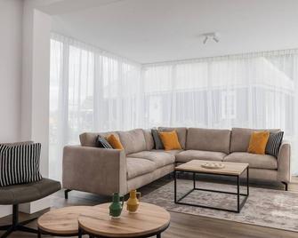 Luxurious Villa With a Garden Surrounded by Natur - Eindhoven - Soggiorno