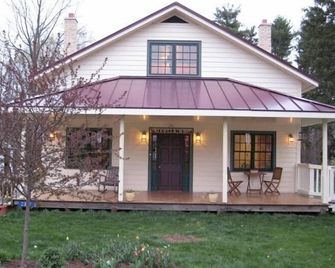 Rustic Elegance to Feed Your Soul in the Heart of Pennsylvania - Loganton - Building