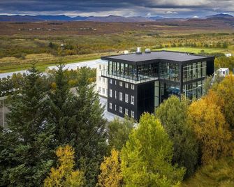 Hotel Varmaland - Borgarnes - Building
