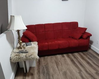 Motel La Référence - Trois-Rivières - Living room