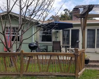 Capitola Nook Along The Creek. - Capitola - Patio