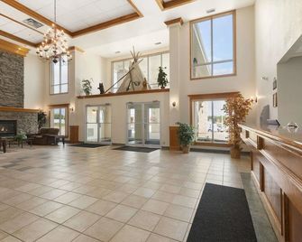 Days Inn by Wyndham High Prairie - High Prairie - Salónek