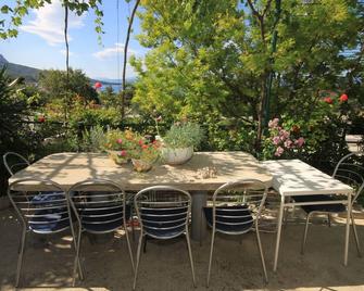 Studio Tucepi 6901b - Tučepi - Patio