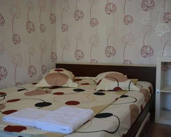 Iulia Studio 9 - Bukareszt - Sypialnia