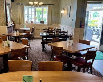 The Cricketers Inn - ווינצ'סטר - מסעדה
