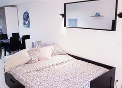 Studio hyper centre, tout confort - Lourdes - Bedroom