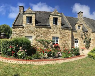 Le Manoir des Quatre Saisons - La Turballe - Building