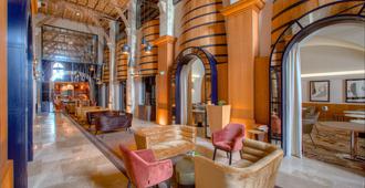 Hotel Chais Monnet & Spa - Cognac - Lobby