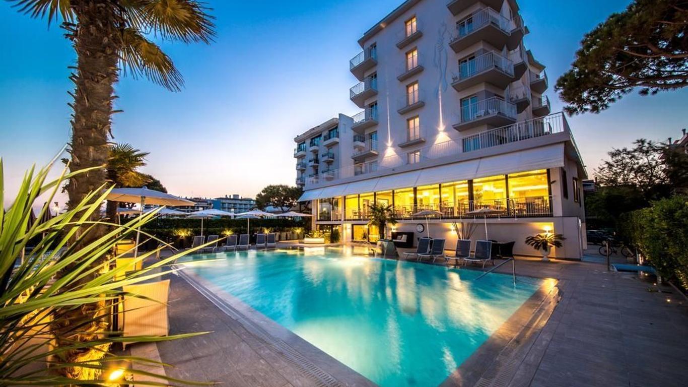 Hotel Sayonara