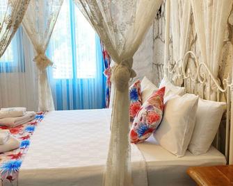 Ala Konak Otel - Cesme - Habitación